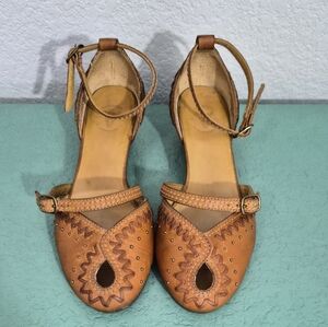 Frye Tess Ankle Strap Cognac Leather Woven Wedge Sandals - 7.5